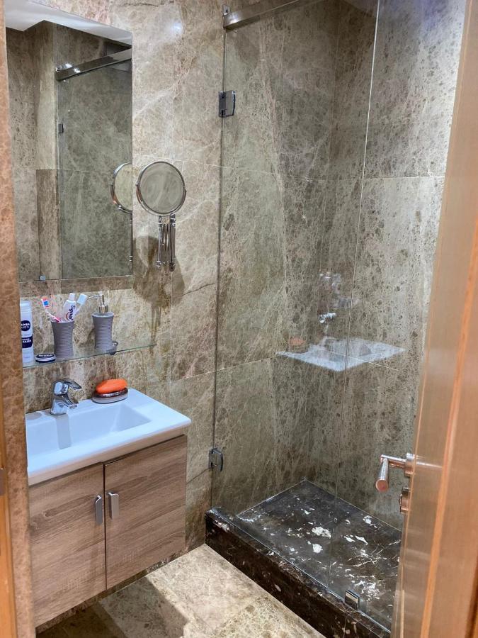 Magnifique appart F3, rénové, très bien desservie Casablanca Esterno foto
