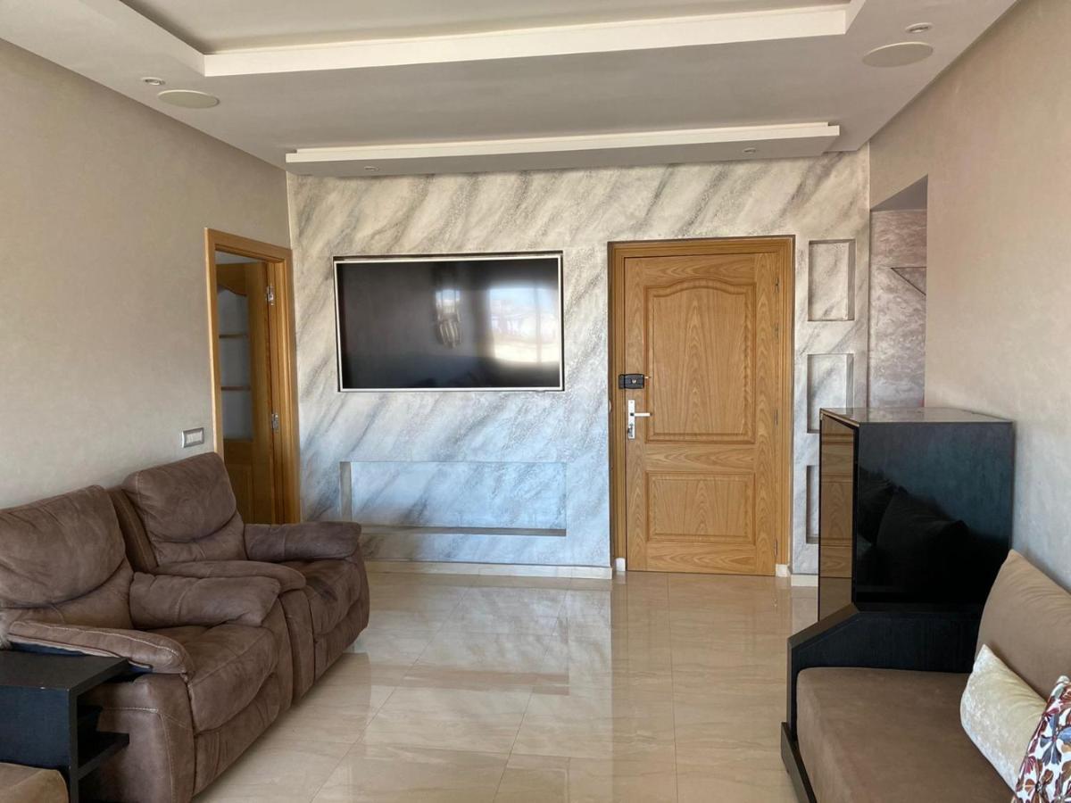 Magnifique appart F3, rénové, très bien desservie Casablanca Esterno foto
